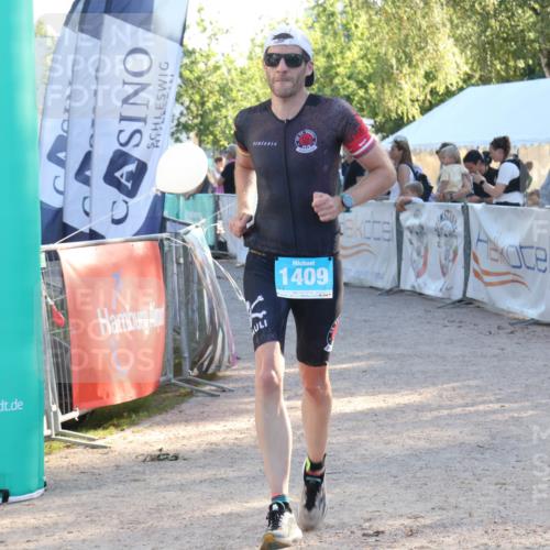 07.09.2025 - 19. Norderstedt Triathlon Luisa Fischer http://msf.ph/oto/8743377 07.09.2025 17:06:04 Ziel 1108, 1409 meine-sportfotos.de