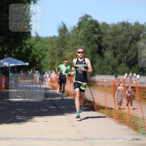 07.09.2025 - 19. Norderstedt Triathlon Michael Strokosch http://msf.ph/oto/8743392 07.09.2025 14:42:25 Laufen 993, 1014 meine-sportfotos.de