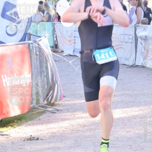 07.09.2025 - 19. Norderstedt Triathlon Luisa Fischer http://msf.ph/oto/8743420 07.09.2025 17:06:30 Ziel 1411 meine-sportfotos.de
