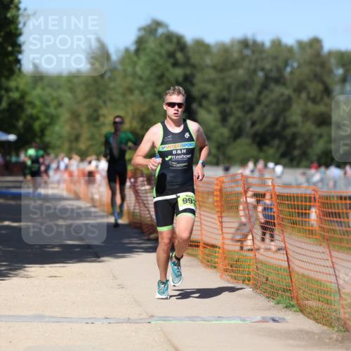 07.09.2025 - 19. Norderstedt Triathlon Michael Strokosch http://msf.ph/oto/8743424 07.09.2025 14:42:26 Laufen 993, 1014 meine-sportfotos.de
