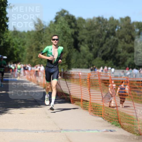07.09.2025 - 19. Norderstedt Triathlon Michael Strokosch http://msf.ph/oto/8743445 07.09.2025 14:42:29 Laufen 993, 1014 meine-sportfotos.de