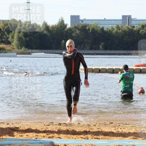 07.09.2025 - 19. Norderstedt Triathlon Luisa Fischer http://msf.ph/oto/8743462 07.09.2025 10:21:42 Schwimmen 645 meine-sportfotos.de