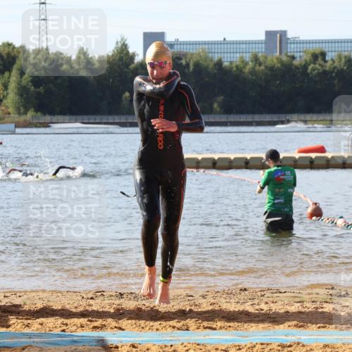 07.09.2025 - 19. Norderstedt Triathlon Luisa Fischer http://msf.ph/oto/8743493 07.09.2025 10:21:43 Schwimmen 645 meine-sportfotos.de