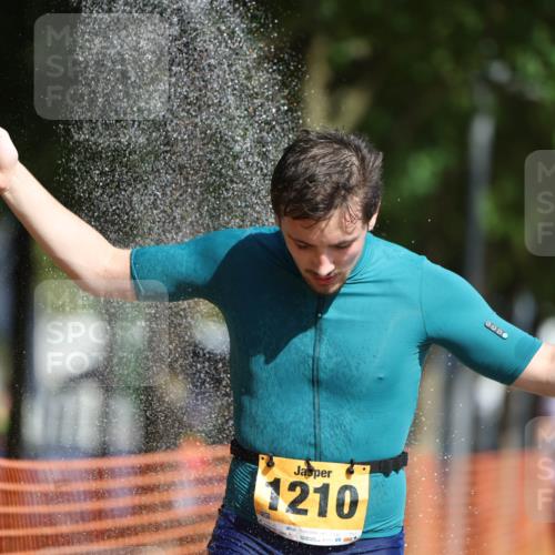 07.09.2025 - 19. Norderstedt Triathlon Michael Strokosch http://msf.ph/oto/8743525 07.09.2025 11:56:43 Laufen 1210, 1274 meine-sportfotos.de