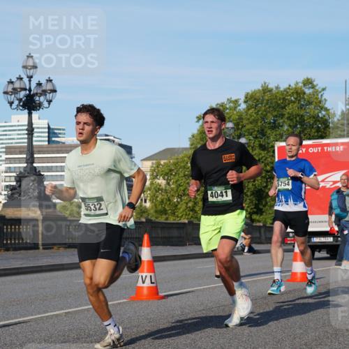 07.09.2025 - BARMER Alsterlauf Yannick Fuchs http://msf.ph/oto/8743541 07.09.2025 09:29:14 Laufen 5532, 4041, 5754, 1 meine-sportfotos.de