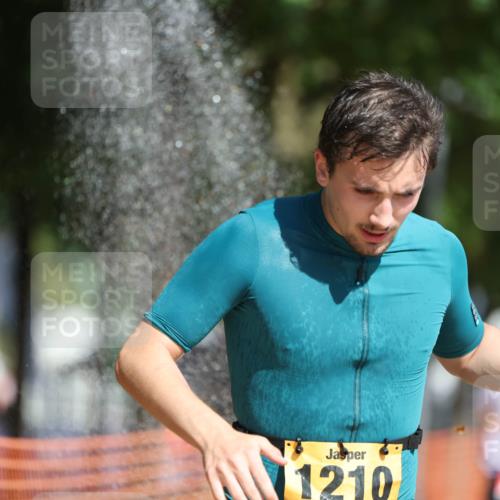 07.09.2025 - 19. Norderstedt Triathlon Michael Strokosch http://msf.ph/oto/8743543 07.09.2025 11:56:43 Laufen 1210, 1274 meine-sportfotos.de