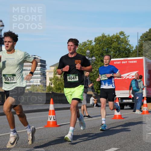 07.09.2025 - BARMER Alsterlauf Yannick Fuchs http://msf.ph/oto/8743551 07.09.2025 09:29:14 Laufen 5532, 4041, 5754 meine-sportfotos.de