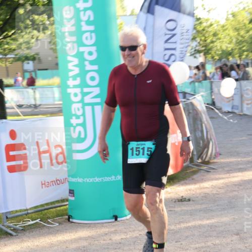 07.09.2025 - 19. Norderstedt Triathlon Luisa Fischer http://msf.ph/oto/8743581 07.09.2025 17:07:26 Ziel 1515 meine-sportfotos.de