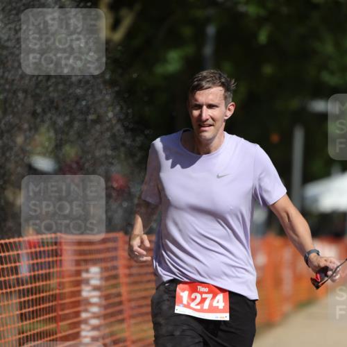 07.09.2025 - 19. Norderstedt Triathlon Michael Strokosch http://msf.ph/oto/8743629 07.09.2025 11:56:47 Laufen 1274 meine-sportfotos.de