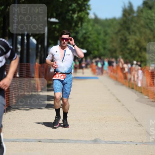 07.09.2025 - 19. Norderstedt Triathlon Michael Strokosch http://msf.ph/oto/8743641 07.09.2025 13:09:09 Laufen 174, 277, 715, 1373 meine-sportfotos.de