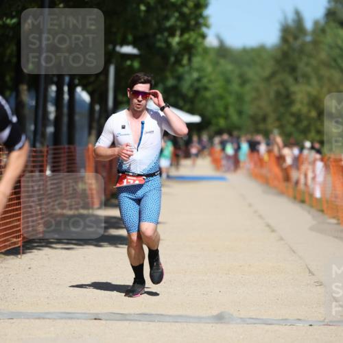 07.09.2025 - 19. Norderstedt Triathlon Michael Strokosch http://msf.ph/oto/8743648 07.09.2025 13:09:10 Laufen 174, 277, 715 meine-sportfotos.de