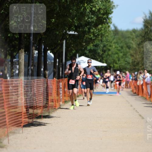 07.09.2025 - 19. Norderstedt Triathlon Michael Strokosch http://msf.ph/oto/8743652 07.09.2025 12:33:46 Laufen 1225 meine-sportfotos.de