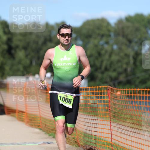 07.09.2025 - 19. Norderstedt Triathlon Michael Strokosch http://msf.ph/oto/8743664 07.09.2025 14:42:48 Laufen 1006 meine-sportfotos.de