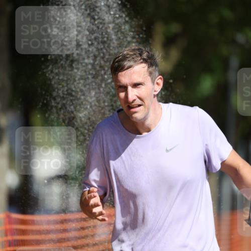 07.09.2025 - 19. Norderstedt Triathlon Michael Strokosch http://msf.ph/oto/8743668 07.09.2025 11:56:48 Laufen 806, 1274 meine-sportfotos.de