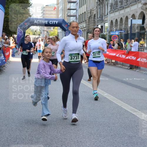 07.09.2025 - BARMER Alsterlauf Strokosch-Dieckow http://msf.ph/oto/8743670 07.09.2025 10:17:58 Ziel 2255, 2488, 2571, 2575, 2715, 3021, 3052, 3138, 3139, 3478, 3993, 4009, 4293, 4322, 4343, 4661, 5403, 5405, 8214 meine-sportfotos.de
