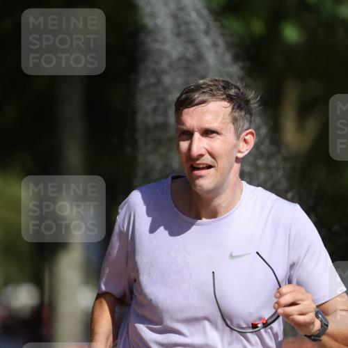 07.09.2025 - 19. Norderstedt Triathlon Michael Strokosch http://msf.ph/oto/8743676 07.09.2025 11:56:48 Laufen 806, 1274 meine-sportfotos.de