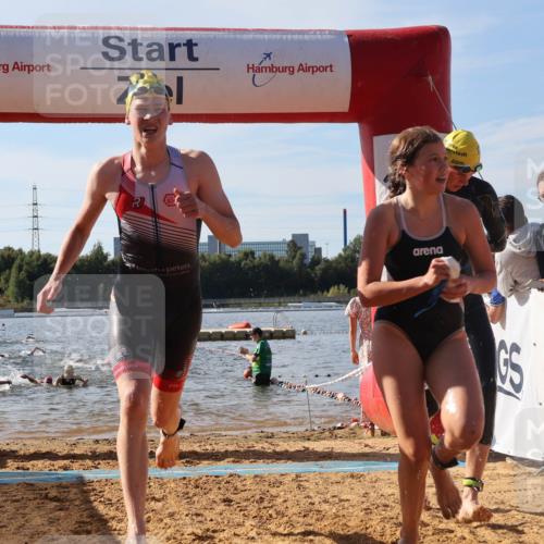 07.09.2025 - 19. Norderstedt Triathlon Luisa Fischer http://msf.ph/oto/8743678 07.09.2025 10:22:19 Schwimmen 86, 639, 648, 652, 655, 664, 667, 672, 673, 686, 690 meine-sportfotos.de