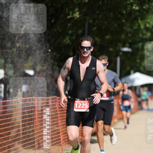 07.09.2025 - 19. Norderstedt Triathlon Michael Strokosch http://msf.ph/oto/8743693 07.09.2025 12:33:53 Laufen 773, 776, 1225 meine-sportfotos.de
