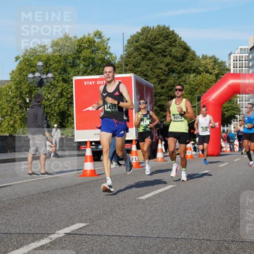 07.09.2025 - BARMER Alsterlauf Yannick Fuchs http://msf.ph/oto/8743700 07.09.2025 09:29:19 Laufen 34, 2012, 4647 meine-sportfotos.de