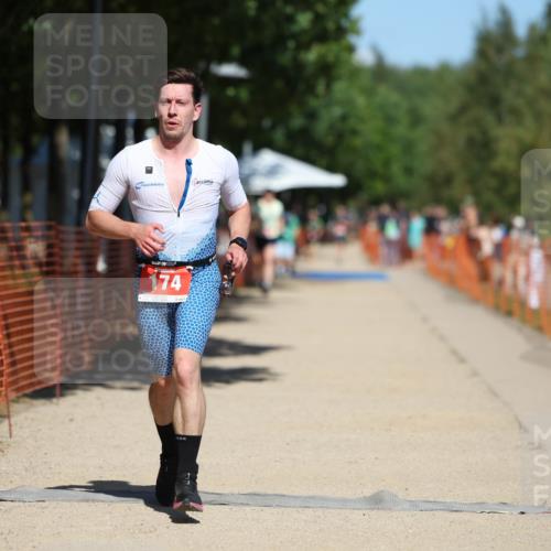 07.09.2025 - 19. Norderstedt Triathlon Michael Strokosch http://msf.ph/oto/8743707 07.09.2025 13:09:10 Laufen 174, 277, 715 meine-sportfotos.de