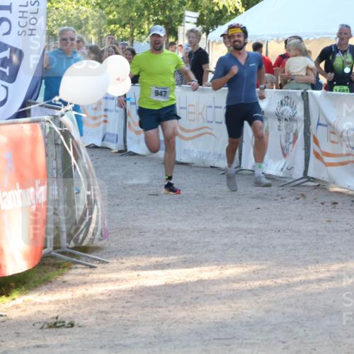 07.09.2025 - 19. Norderstedt Triathlon Luisa Fischer http://msf.ph/oto/8743716 07.09.2025 17:09:02 Ziel 947 meine-sportfotos.de
