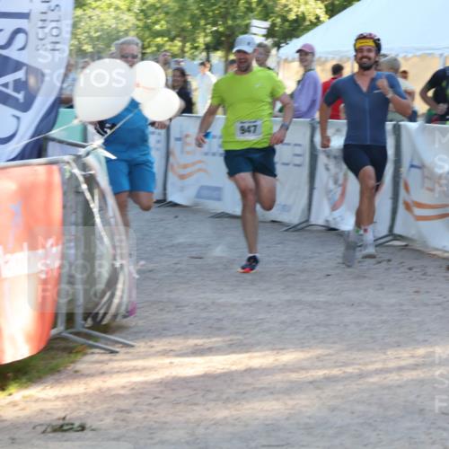07.09.2025 - 19. Norderstedt Triathlon Luisa Fischer http://msf.ph/oto/8743719 07.09.2025 17:09:03 Ziel 947 meine-sportfotos.de