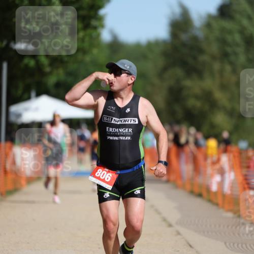 07.09.2025 - 19. Norderstedt Triathlon Michael Strokosch http://msf.ph/oto/8743748 07.09.2025 11:56:54 Laufen 806 meine-sportfotos.de