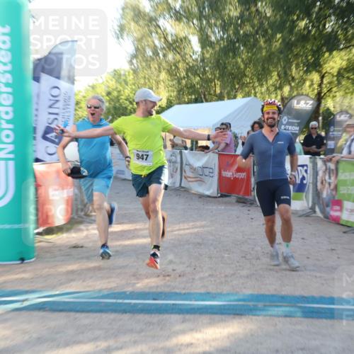07.09.2025 - 19. Norderstedt Triathlon Luisa Fischer http://msf.ph/oto/8743755 07.09.2025 17:09:05 Ziel 947 meine-sportfotos.de
