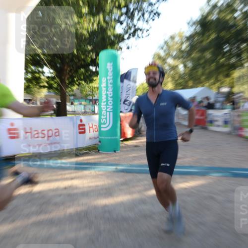 07.09.2025 - 19. Norderstedt Triathlon Luisa Fischer http://msf.ph/oto/8743776 07.09.2025 17:09:06 Ziel 947 meine-sportfotos.de