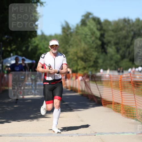 07.09.2025 - 19. Norderstedt Triathlon Michael Strokosch http://msf.ph/oto/8743794 07.09.2025 14:43:29 Laufen 422, 994, 1001, 1467 meine-sportfotos.de