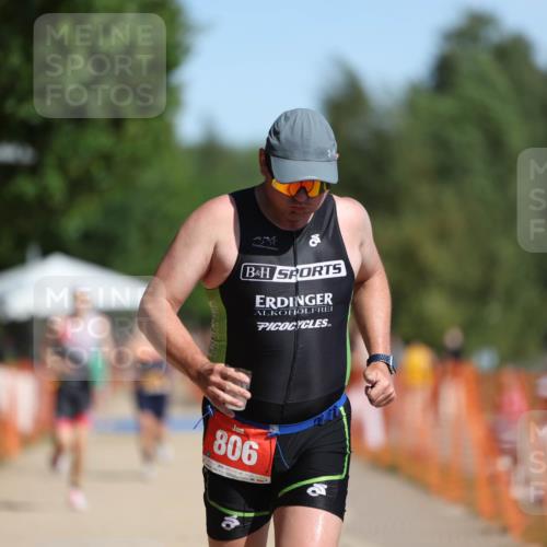 07.09.2025 - 19. Norderstedt Triathlon Michael Strokosch http://msf.ph/oto/8743800 07.09.2025 11:56:56 Laufen 806, 1176 meine-sportfotos.de