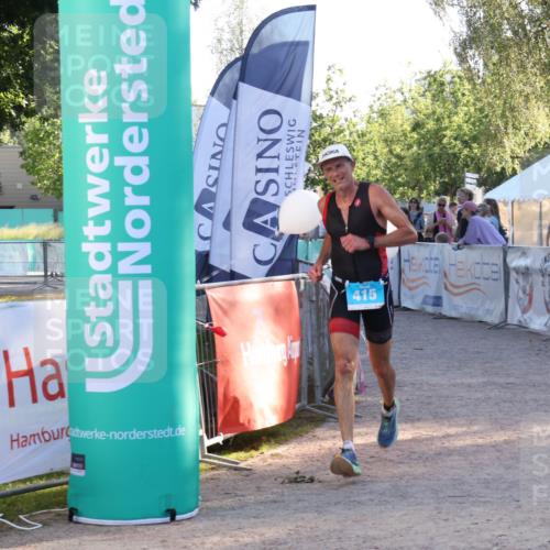07.09.2025 - 19. Norderstedt Triathlon Luisa Fischer http://msf.ph/oto/8743826 07.09.2025 17:10:01 Ziel 415 meine-sportfotos.de