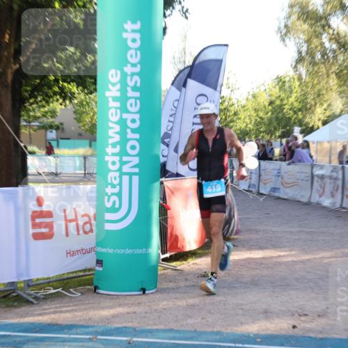 07.09.2025 - 19. Norderstedt Triathlon Luisa Fischer http://msf.ph/oto/8743832 07.09.2025 17:10:01 Ziel 415 meine-sportfotos.de
