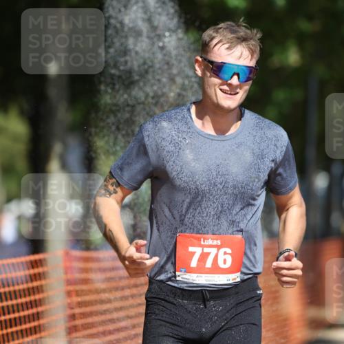 07.09.2025 - 19. Norderstedt Triathlon Michael Strokosch http://msf.ph/oto/8743833 07.09.2025 12:33:56 Laufen 773, 776, 1225 meine-sportfotos.de