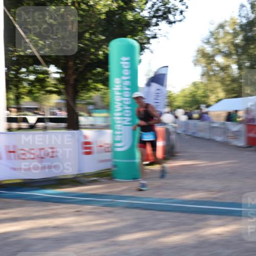 07.09.2025 - 19. Norderstedt Triathlon Luisa Fischer http://msf.ph/oto/8743838 07.09.2025 17:10:02 Ziel 415 meine-sportfotos.de