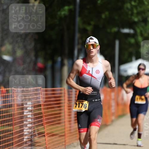 07.09.2025 - 19. Norderstedt Triathlon Michael Strokosch http://msf.ph/oto/8743864 07.09.2025 11:57:02 Laufen 1176, 1195 meine-sportfotos.de