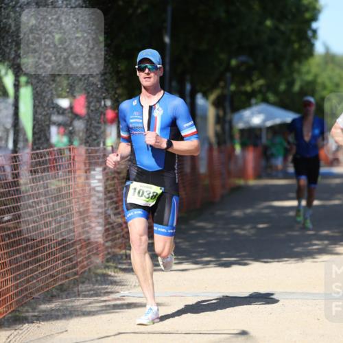 07.09.2025 - 19. Norderstedt Triathlon Michael Strokosch http://msf.ph/oto/8743925 07.09.2025 14:43:43 Laufen 1008, 1038, 1041, 1421 meine-sportfotos.de