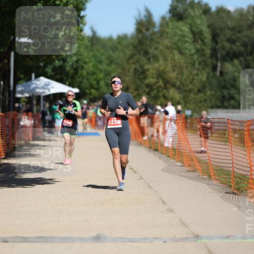 07.09.2025 - 19. Norderstedt Triathlon Michael Strokosch http://msf.ph/oto/8743991 07.09.2025 13:09:37 Laufen 1234, 1396 meine-sportfotos.de