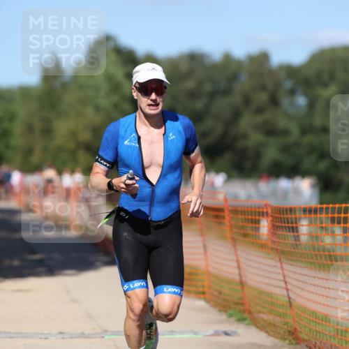 07.09.2025 - 19. Norderstedt Triathlon Michael Strokosch http://msf.ph/oto/8744014 07.09.2025 14:43:47 Laufen 1008, 1038, 1041, 1421 meine-sportfotos.de