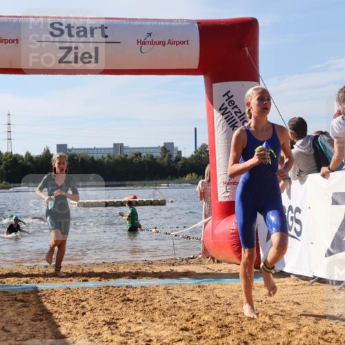 07.09.2025 - 19. Norderstedt Triathlon Luisa Fischer http://msf.ph/oto/8744035 07.09.2025 10:22:53 Schwimmen 109, 118, 131, 638, 670, 684 meine-sportfotos.de