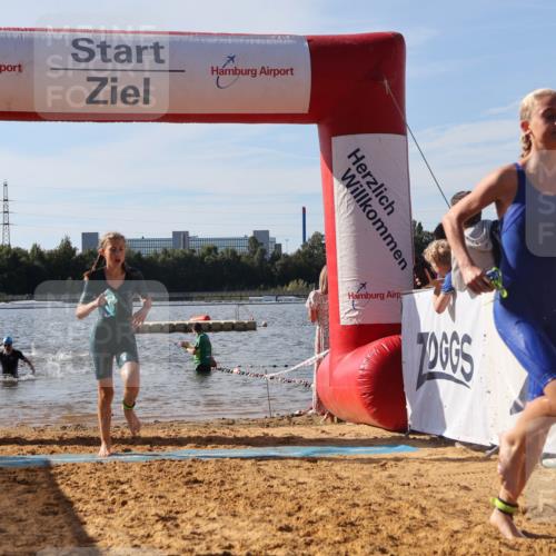 07.09.2025 - 19. Norderstedt Triathlon Luisa Fischer http://msf.ph/oto/8744042 07.09.2025 10:22:53 Schwimmen 109, 118, 131, 638, 670, 684 meine-sportfotos.de