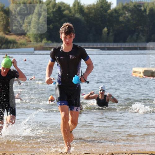 07.09.2025 - 19. Norderstedt Triathlon Luisa Fischer http://msf.ph/oto/8744066 07.09.2025 10:22:59 Schwimmen 58, 93, 109, 118, 131, 638, 670 meine-sportfotos.de