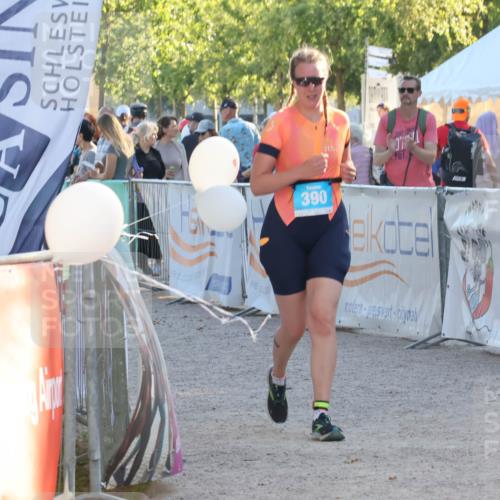 07.09.2025 - 19. Norderstedt Triathlon Luisa Fischer http://msf.ph/oto/8744108 07.09.2025 17:12:04 Ziel  meine-sportfotos.de