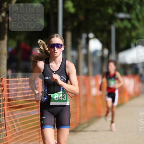 07.09.2025 - 19. Norderstedt Triathlon Michael Strokosch http://msf.ph/oto/8744117 07.09.2025 10:58:15 Laufen 57, 129, 643, 693 meine-sportfotos.de