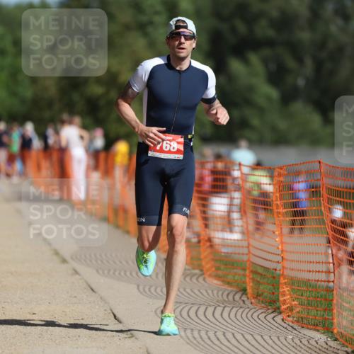07.09.2025 - 19. Norderstedt Triathlon Michael Strokosch http://msf.ph/oto/8744119 07.09.2025 11:57:12 Laufen 768 meine-sportfotos.de