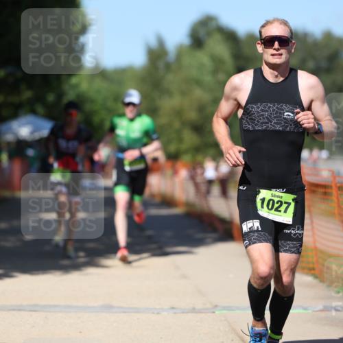 07.09.2025 - 19. Norderstedt Triathlon Michael Strokosch http://msf.ph/oto/8744126 07.09.2025 14:44:00 Laufen 964, 981, 1013, 1027 meine-sportfotos.de
