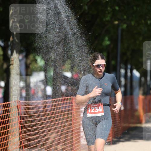 07.09.2025 - 19. Norderstedt Triathlon Michael Strokosch http://msf.ph/oto/8744145 07.09.2025 13:09:40 Laufen 1234, 1396 meine-sportfotos.de