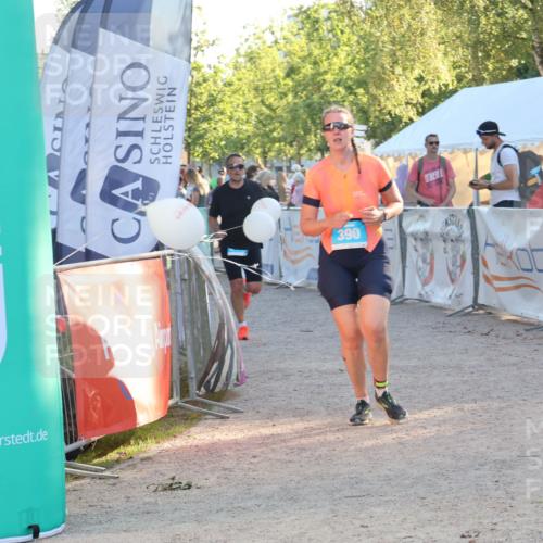 07.09.2025 - 19. Norderstedt Triathlon Luisa Fischer http://msf.ph/oto/8744147 07.09.2025 17:12:06 Ziel 390, 1413 meine-sportfotos.de