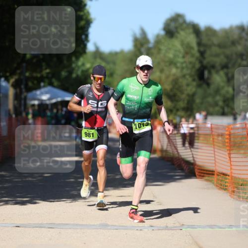 07.09.2025 - 19. Norderstedt Triathlon Michael Strokosch http://msf.ph/oto/8744162 07.09.2025 14:44:01 Laufen 981, 1013, 1027 meine-sportfotos.de
