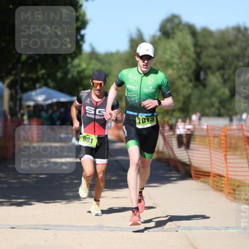 07.09.2025 - 19. Norderstedt Triathlon Michael Strokosch http://msf.ph/oto/8744169 07.09.2025 14:44:02 Laufen 981, 1013, 1027 meine-sportfotos.de